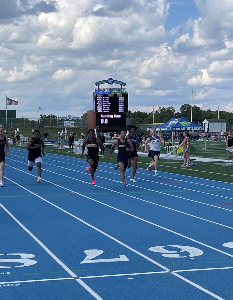 Irish ☘️ Riddik Collier wins Heat 4 of the 100 to advance to the SSC Final.