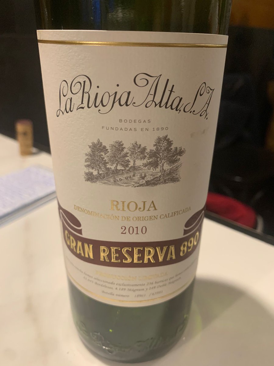 Jaime Martín (@jaimemartinp81) on Twitter photo 2010 Riojas. Absolutely impressive today, a velvety Valenciso 10AñosDespues <a href="/valencisorioja/">VALENCISO Rioja</a>, to many of us well above the other bottles. Bravo! As a dessert, a Rioja Alta 890, intense and perfumed but shy -- maybe too closed. 2010 Riojas. Absolutely impressive today, a velvety Valenciso 10AñosDespues <a href="/valencisorioja/">VALENCISO Rioja</a>, to many of us well above the other bottles. Bravo! As a dessert, a Rioja Alta 890, intense and perfumed but shy -- maybe too closed.