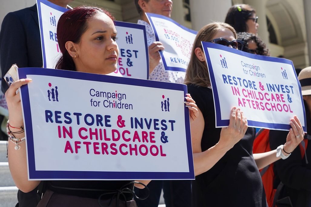 We must ensure our city supports families by protecting resources for 3-K. Today I joined @NYCSpeakerAdams and the Campaign for Children to call on Mayor Adams to fully invest in early childhood education.