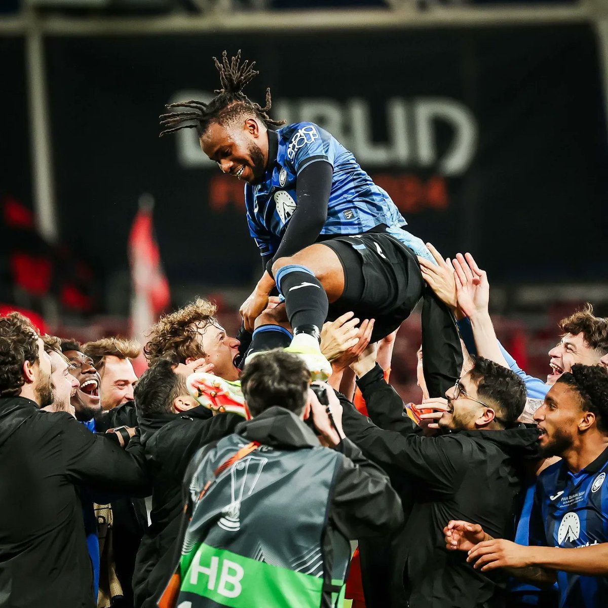 What a moment for @Alookman #uel