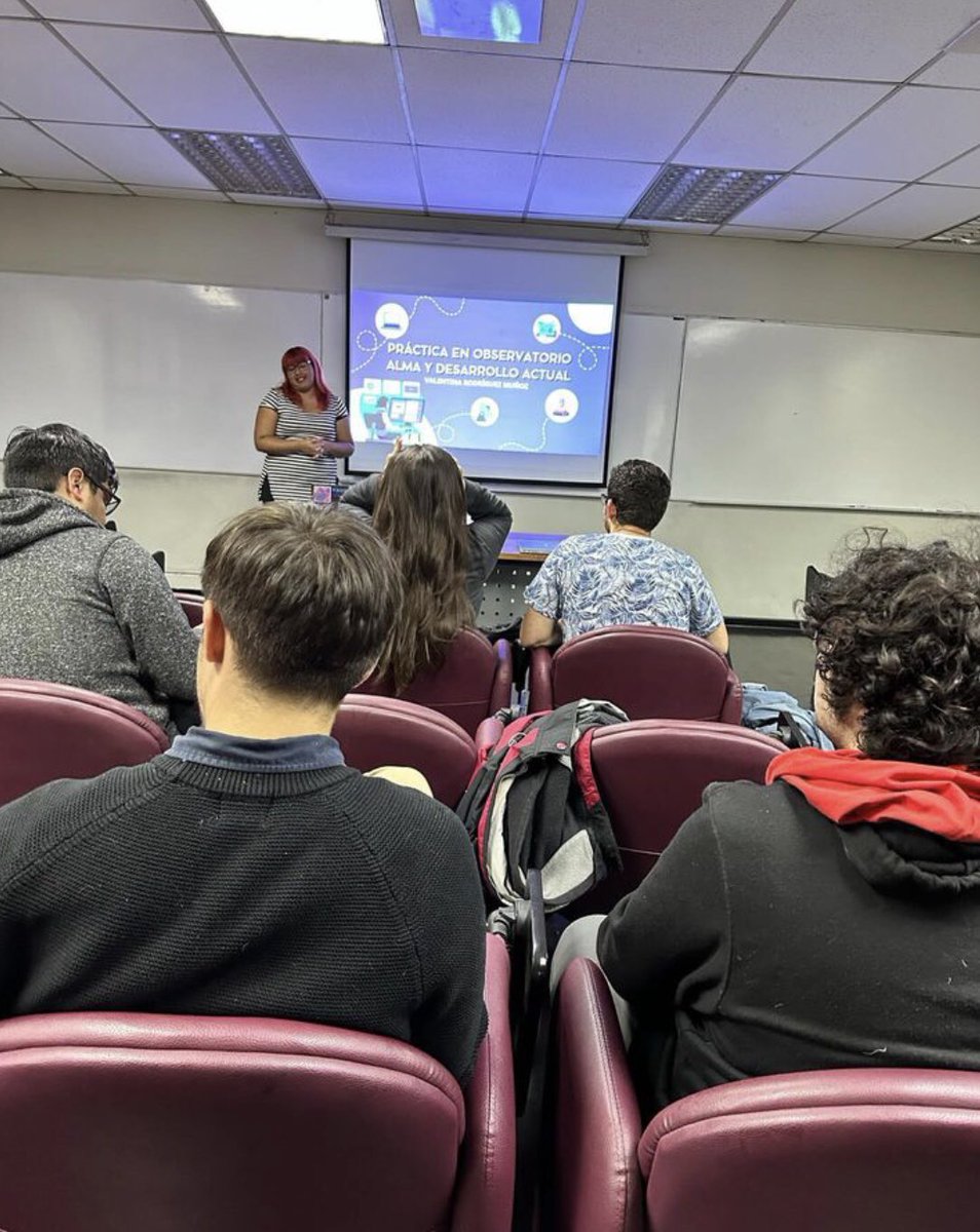 FisicaUsach's tweet photo. Finalizamos con éxito el 3er ciclo de charlas #Fractalks de este semestre junto a vectoras usach y los expositores del día de hoy, Nicolás del Valle y Valentina Rodríguez ambos de nuestra Universidad. Agradecemos a quienes asistieron hoy y participaron activamente👏🏼👩‍🔬💜 https://t.co/05ivRJKx7Y