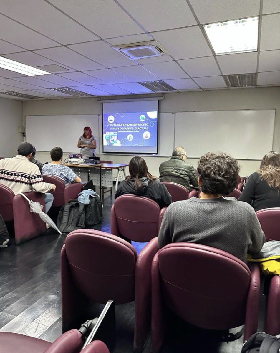 FisicaUsach's tweet photo. Finalizamos con éxito el 3er ciclo de charlas #Fractalks de este semestre junto a vectoras usach y los expositores del día de hoy, Nicolás del Valle y Valentina Rodríguez ambos de nuestra Universidad. Agradecemos a quienes asistieron hoy y participaron activamente👏🏼👩‍🔬💜 https://t.co/05ivRJKx7Y