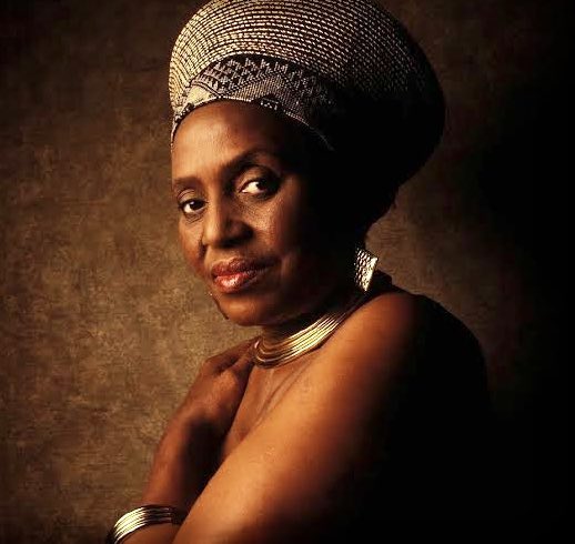 #MayItBeJazzOrBlues

🇿🇦#MiriamMakeba #SowetoBlues

🎼The children were flying, bullets dying
Oh the #mothers screaming & crying
The #fathers were working in the city
The evening news brought out all the publicity
Just a little atrocity
Deep in the city

💔youtube.com/watch?v=7kHtWu…