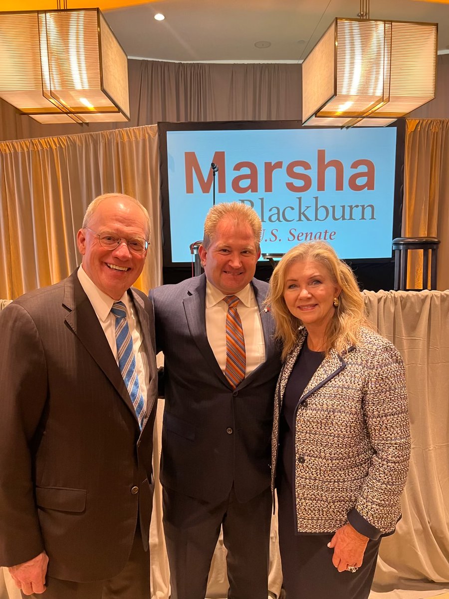 .@VoteMarsha brought some Tennessee to Washington last night. Great night listening to some country music with our Senator and some Tennessee state leaders.