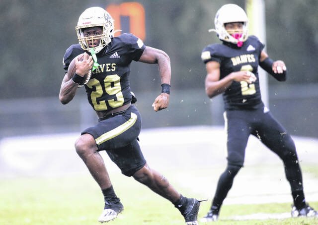 After a great talk with @CoachJRiley_ , I’m blessed to receive an offer from UNCP! #agtg @CoachBaileySHS @Scots_Football @46Nautica @GoMVB @PrepRedzoneNC @pepman704
