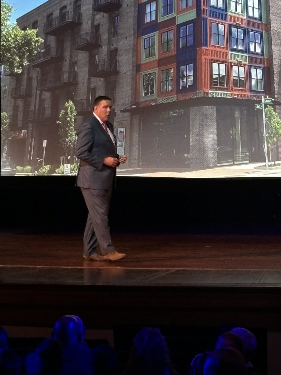 DODcolumbus's tweet photo. "This is a pro-growth community, and we believe the sky’s the limit for Columbus, Ohio.” - @MayorGinther
ICYMI: Mayor Andrew Ginther highlighted housing and our zoning code in his State of the City address this week. Watch: https://t.co/Rpr1Tj6I1Y #ZoneIn #ZoneInCbus https://t.co/NZjYybOvRk