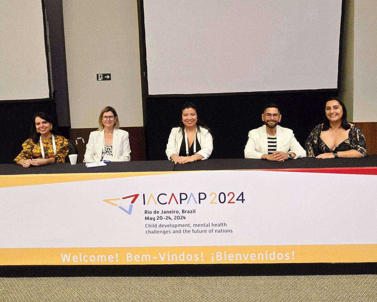 juliotorales's tweet image. La Junta Directiva de la Federación Latinoamericana de Asociaciones de Psiquiatría de la Infancia, Adolescencia, Familia y Profesiones Afines (FLAPIA) 🤩

Congreso Mundial de la International Association for Child and Adolescent Psychiatry and Allied Professions (#IACAPAP) en 🇧🇷