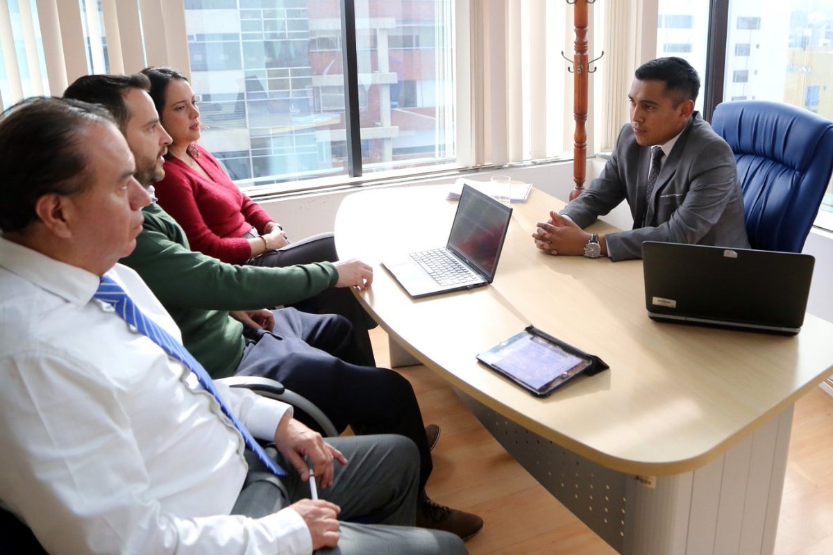 ViceminEnergia's tweet photo. ✅La Agencia @USAID brindará además, asistencia técnica en programas de electrificación de zonas rurales del país. Así como, la contribución con fondos para implementar estudios que viabilicen la instalación de energía sostenible en el territorio nacional.

#ElNuevoEcuador 🇪🇨 https://t.co/7jLXfmKlAB
