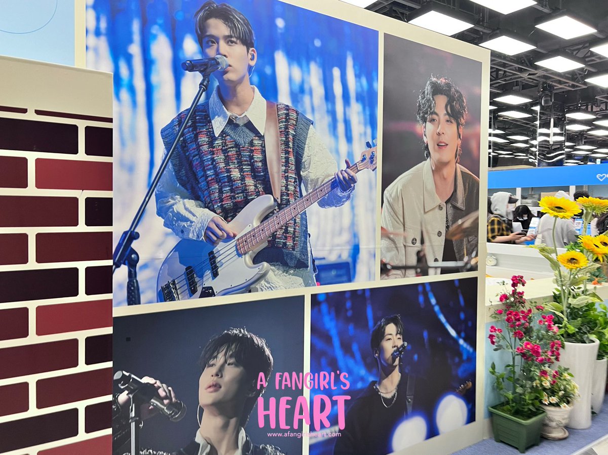 AFanHeart_twt's tweet photo. I’m here at the pop-up event of Lovely Runner! I still have to wait for a long time in order to enter tho. 😅 https://t.co/yB47P7YH41