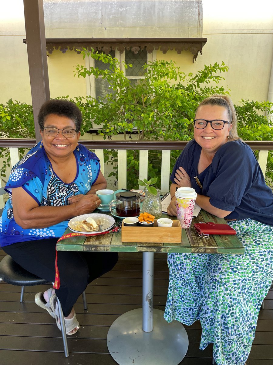 ManyRivers_'s tweet image. Many Rivers business coach Rachel catching up with a client in Ayr, Qld this week! 

The Many Rivers team supports small business owners right across Australia.

See our results: lnkd.in/ectfE3QG 

#supportlocalsmallbusiness #smallbusinesssupport #businesscoaching
