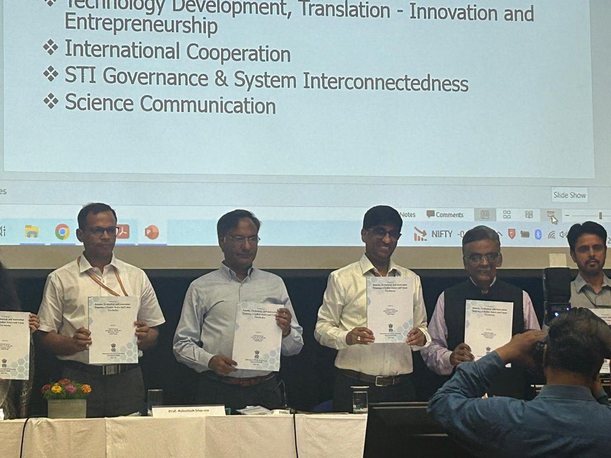 guptaakhilesh63's tweet photo. Had extremely fruitful deliberations at Brainstorming on "Transforming STI Ecosystem of India" organised by @IndiaDST n hosted by @insa_academy, inaugurated by @karandi65 n presided by @Ashutos61. Nearly 100 experts, policy researchers n students participated, as part of 6 panels https://t.co/gWvukKsufc