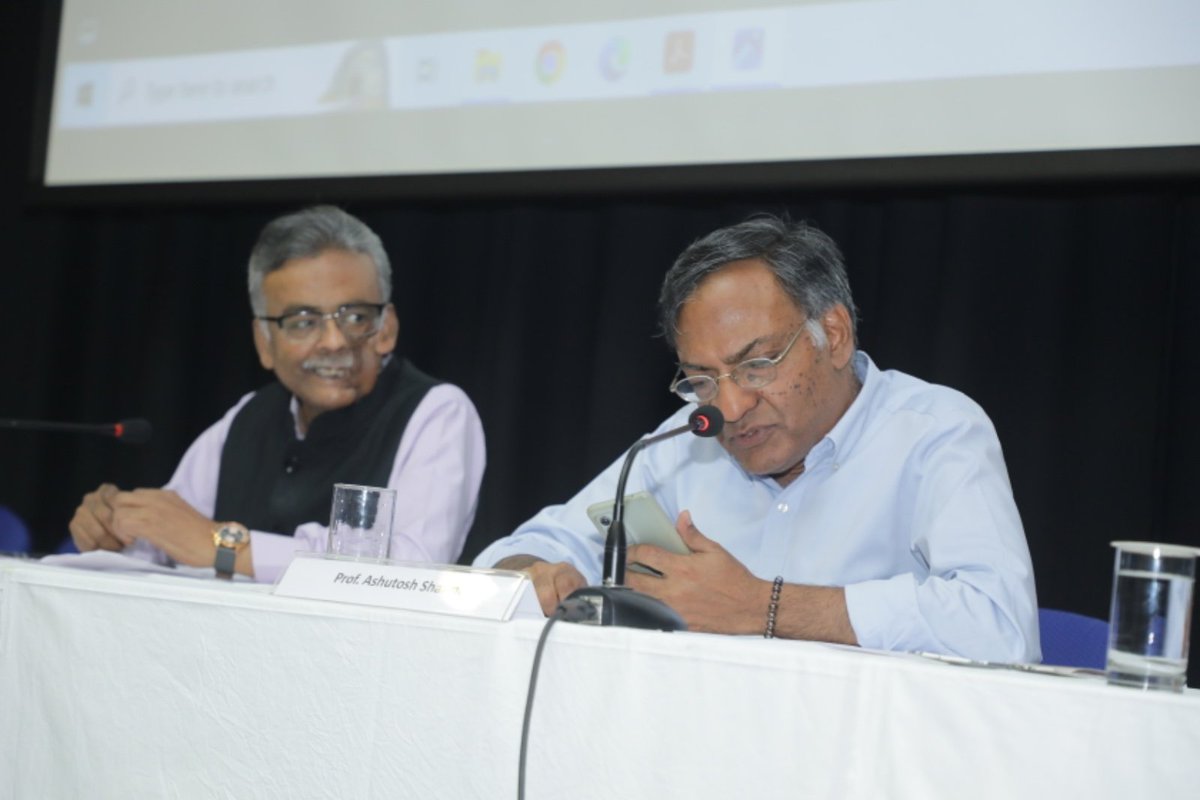 guptaakhilesh63's tweet photo. Had extremely fruitful deliberations at Brainstorming on "Transforming STI Ecosystem of India" organised by @IndiaDST n hosted by @insa_academy, inaugurated by @karandi65 n presided by @Ashutos61. Nearly 100 experts, policy researchers n students participated, as part of 6 panels https://t.co/gWvukKsufc