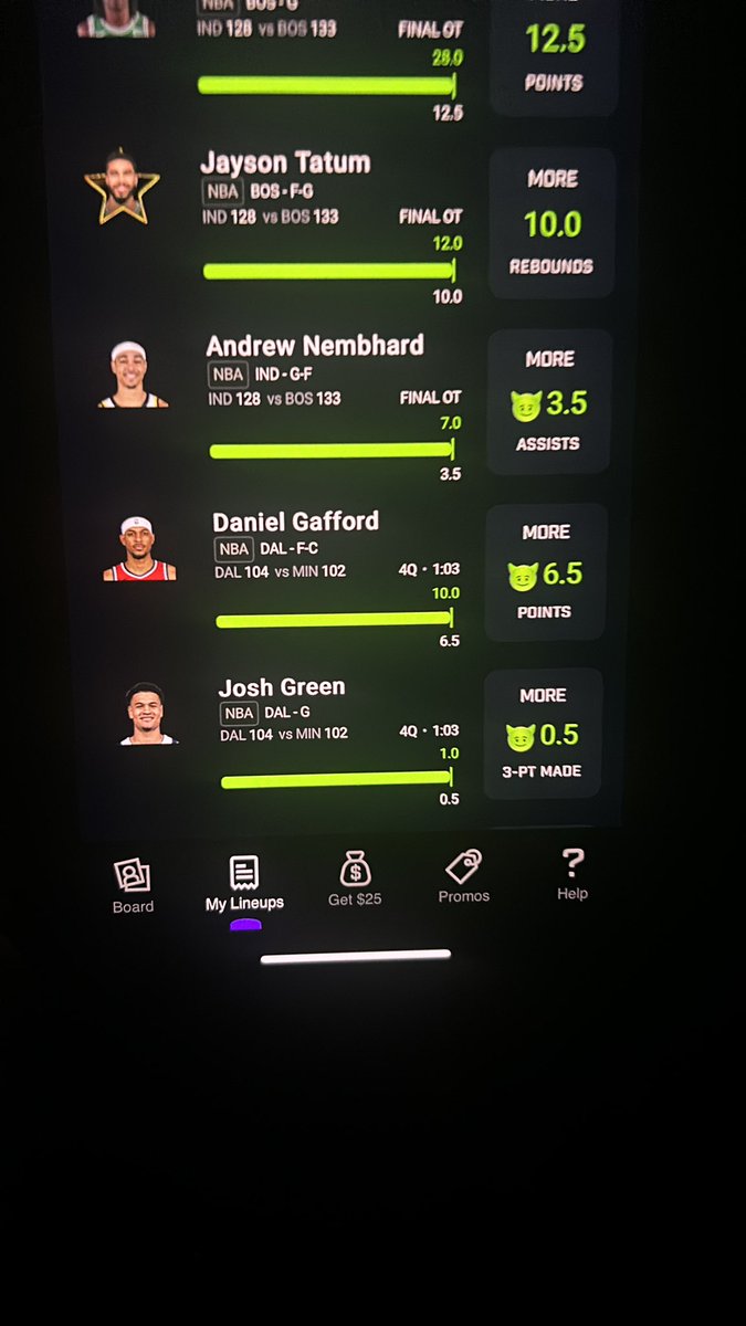 MzCp3Minnie's tweet image. Going green #greenlinecommittee