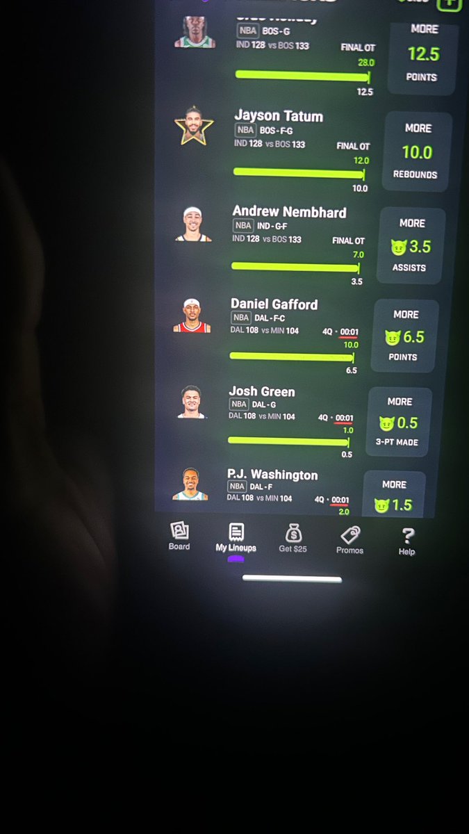 MzCp3Minnie's tweet image. Going green #greenlinecommittee