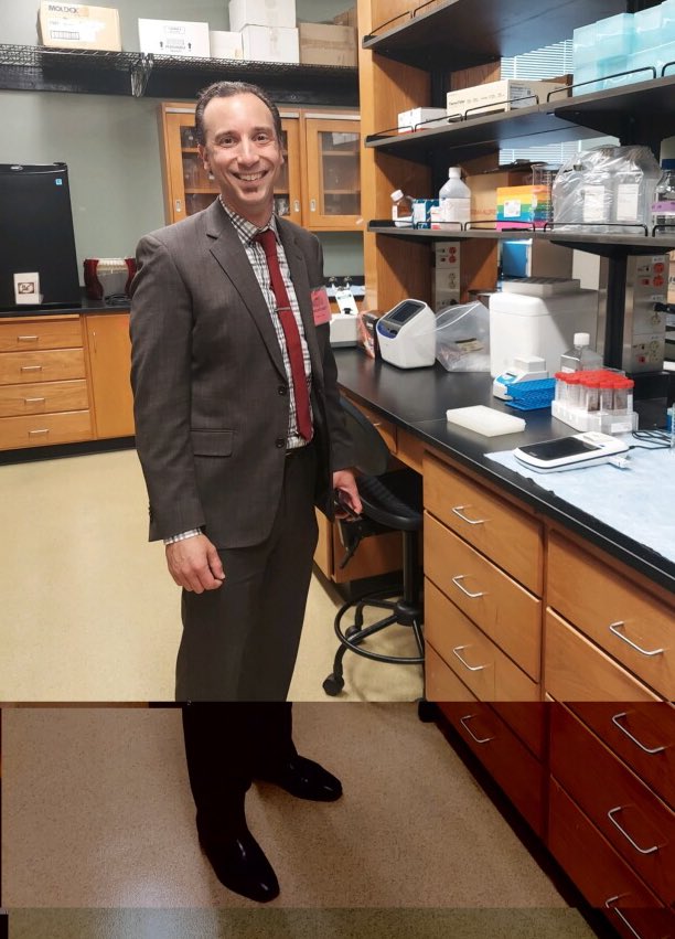 RajlabN's tweet photo. Dr. Jared Littman, Vice Provost of Research, New York Institute of Technology visiting @nyitcomar - Arkansas Biosciences Institute Animal Facility and Research Labs | @nyitcom_research #NYITCOMResearch https://t.co/iS2k8VmzOo