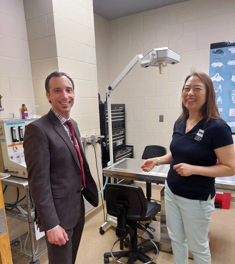 RajlabN's tweet photo. Dr. Jared Littman, Vice Provost of Research, New York Institute of Technology visiting @nyitcomar - Arkansas Biosciences Institute Animal Facility and Research Labs | @nyitcom_research #NYITCOMResearch https://t.co/iS2k8VmzOo
