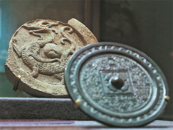 An ongoing exhibition at the Chinese Archaeological Museum in #Beijing has gathered together many artifacts, displaying 112 objects unearthed at 30 important archaeological sites around the country.✨👑#SpotlightBeijing #AmazingBeijing #VisitBeijing #CulturalBeijing
