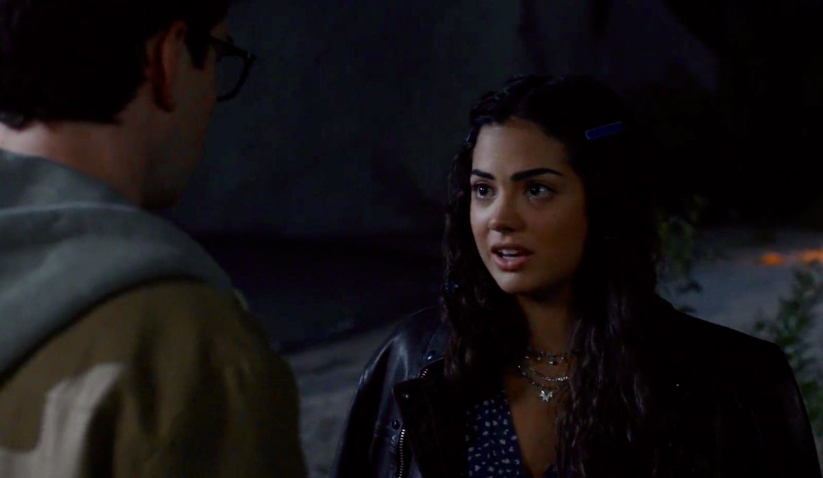 jelevision's tweet image. she just stays raising his stress levels 😭😂

#thewayhome