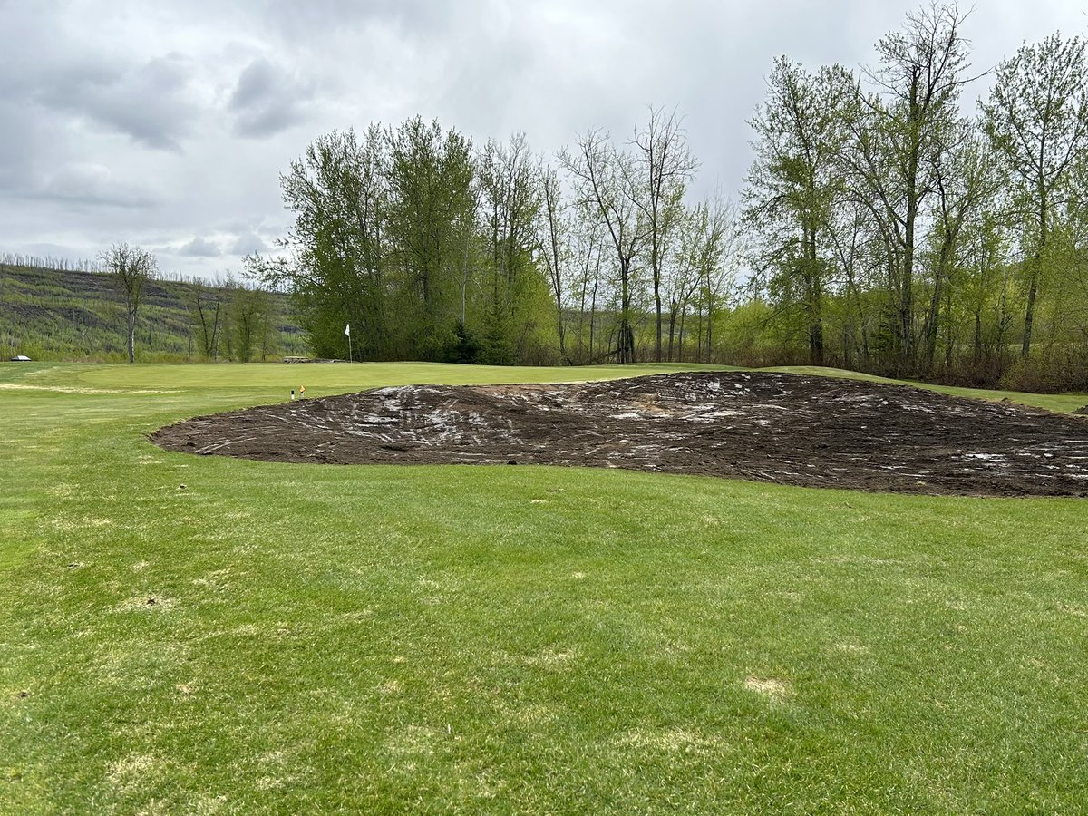 bohnysty's tweet image. Bunker renovation continues at FMGC and a few photos of last years completed work.  @JeffHacior @OCGolfDesign @PaulCrough