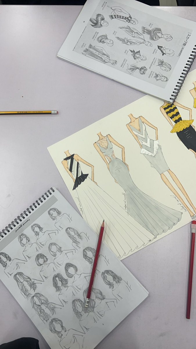 It was a beautiful day with friends and drawing together!!