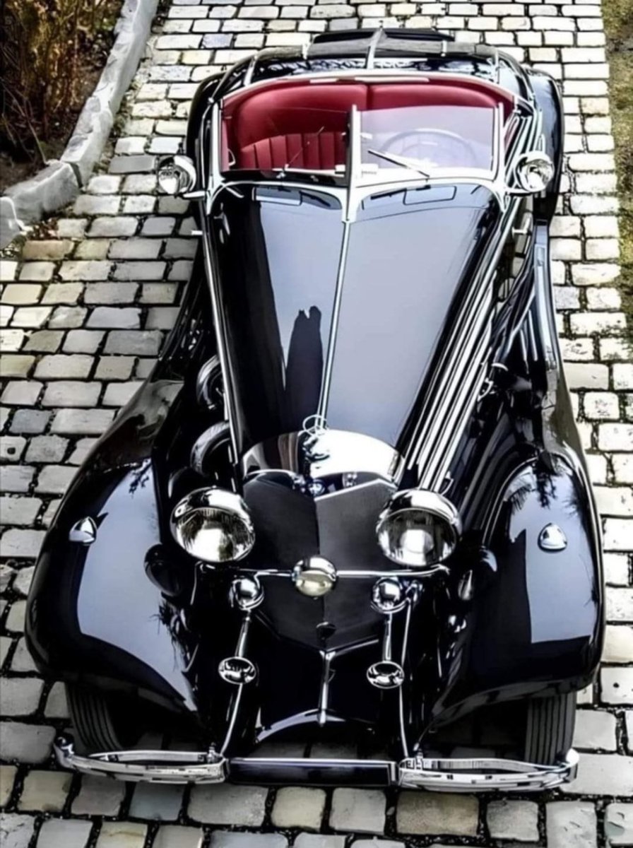 1936, Mercedes-Benz 540K.