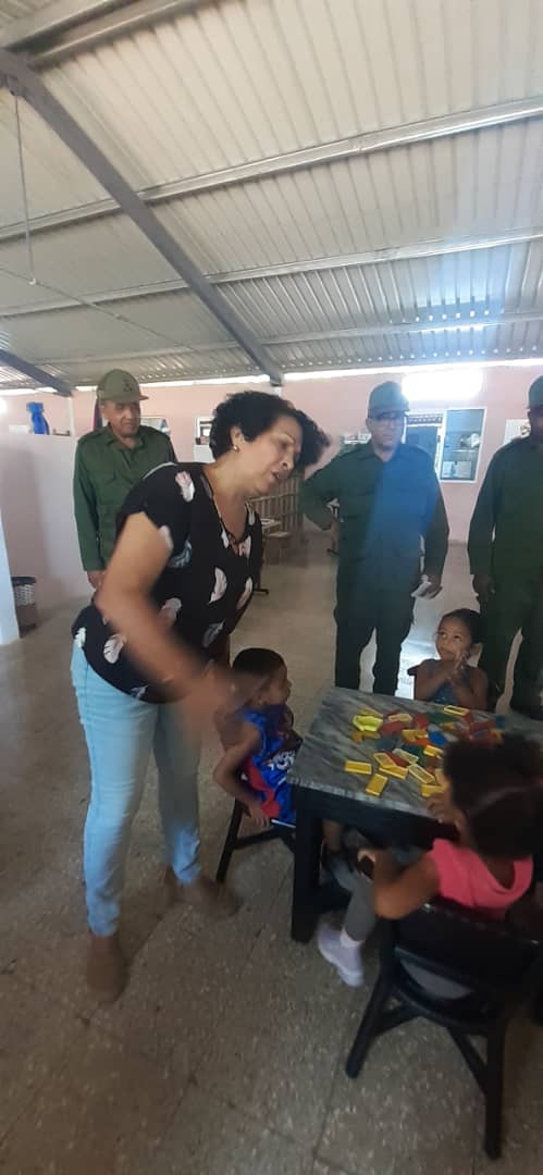 Recorren la Casita Infantil Mambicito de Acero,  junto a La Asamblea Nacional y la Dirección General de Educación #LaHabana. #EducarEsAmar #EstaEsLaRevolución #LaHananaViveEnMi <a href="/gobhabana/">Gobierno La Habana</a> <a href="/btan0987/">Naima Ariatne Trujillo</a> <a href="/YanetHzP/">Yanet Hernández Pérez</a> <a href="/IzquierdoAlons1/">Livan Izquierdo Alonso</a> <a href="/Roilancu/">Roilan Mediaseja</a>