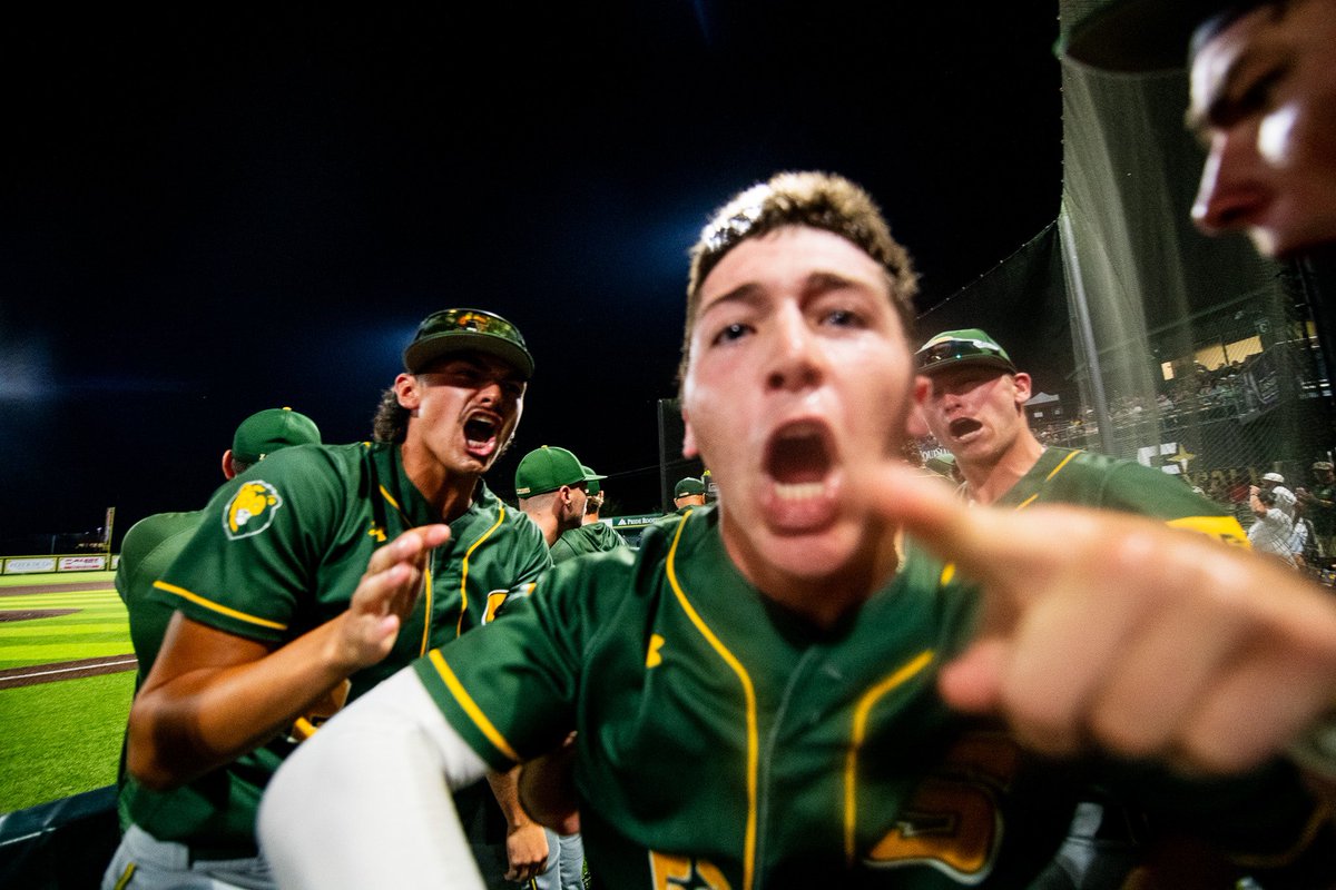 Cole Stromboe really wants to tell you that the Lions won tonight. 

#LionUp | #HammondAmerica