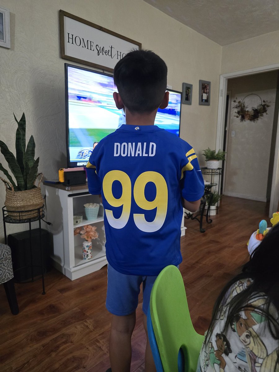 RoonStar89's tweet photo. Big shout out to @vinceayg_ for hooking my boy up with jersey of the g.o.a.t 🐐  #AD99 he was surprised and loved it!!! https://t.co/PadxaqOFBe