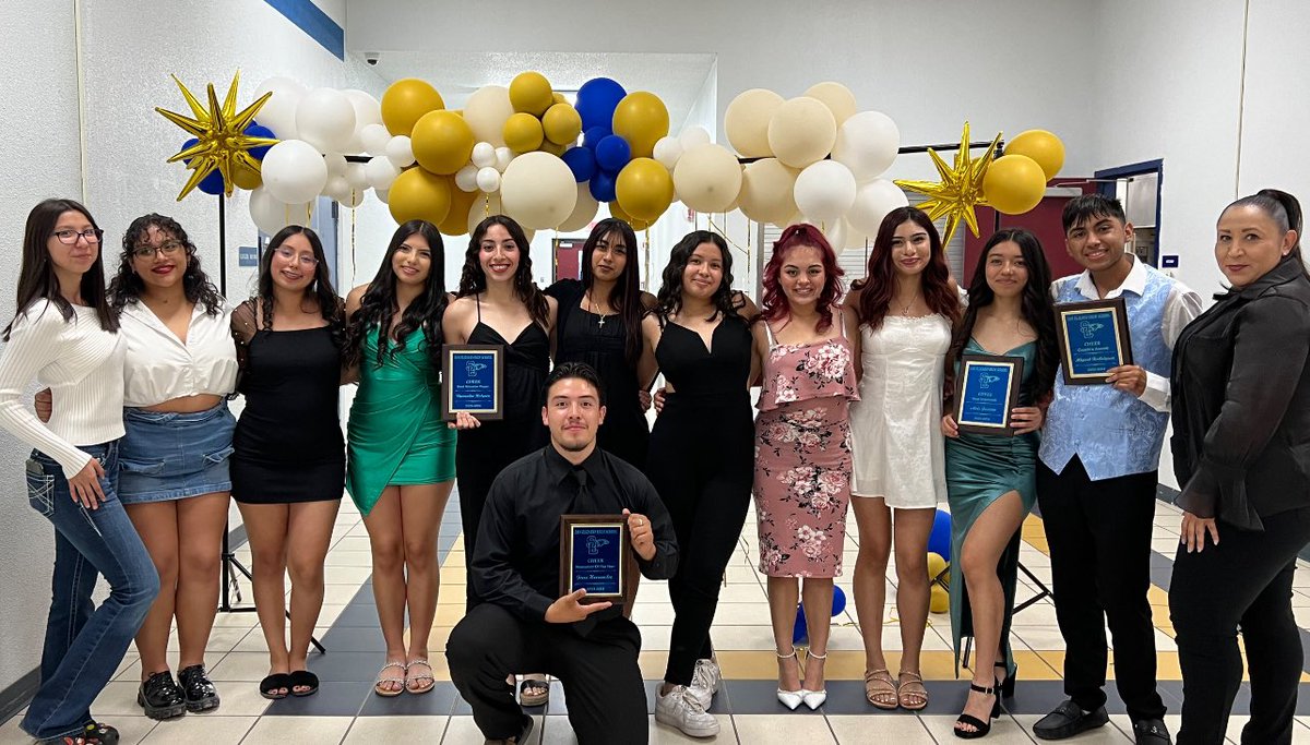 dimorales1998's tweet photo. 2023-2024 SEHS Cheer signing off…what a  blessed year!  Very proud of each and every one of you! Thank you for giving me the opportunity to be your coach! @cheer_SEHS https://t.co/ZLBUNppCnT