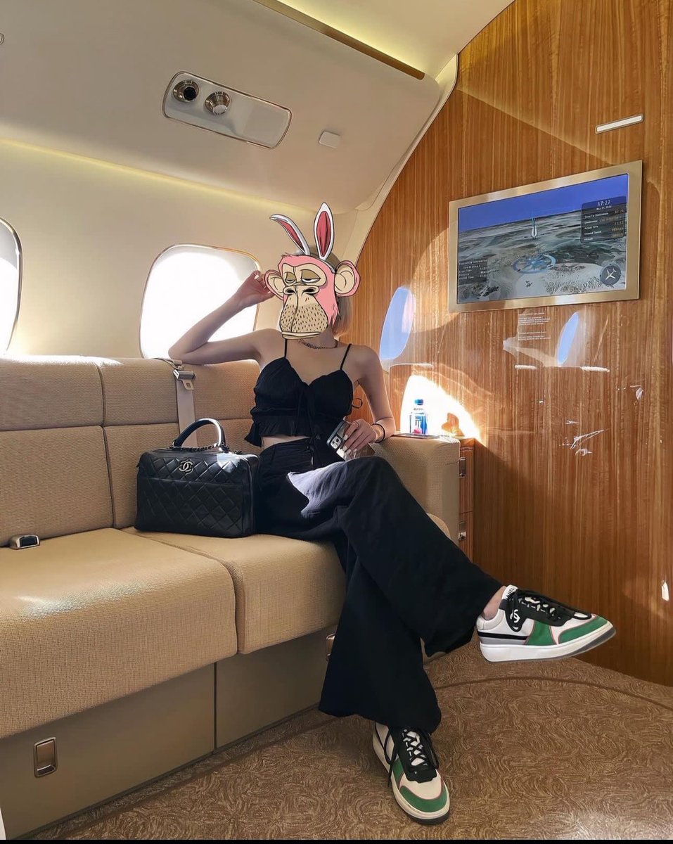 GM🌞 I woke up feeling sexy af again!!!