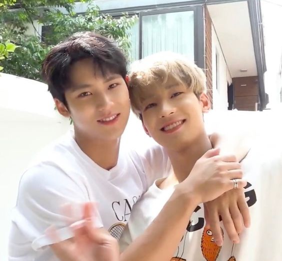 athena_vvi's tweet photo. mingyu and wonwoo being the cutest couple

a thread <3 https://t.co/TCKhnGI8TG