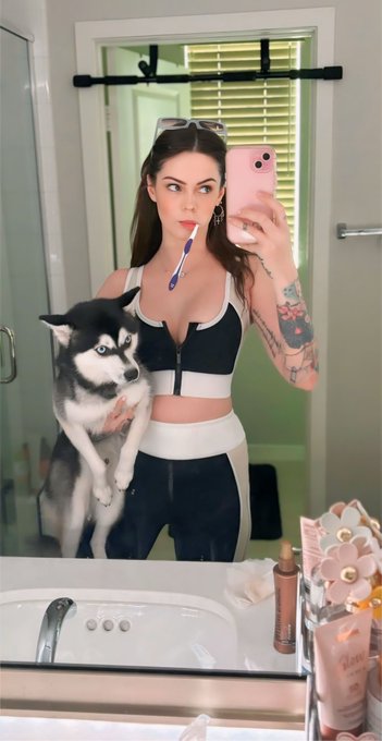 Matching 🤍🖤🤍🖤🤍 https://t.co/jg0LMESgZQ