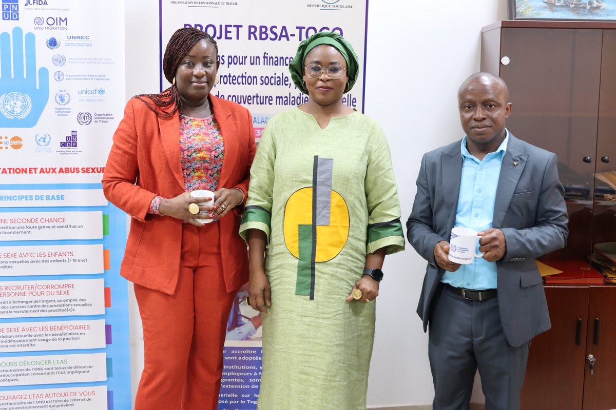 OITAbidjan's tweet photo. #OITTogo

@OITAbidjan met en œuvre au #Togo🇹🇬 un projet sur des options pour un financement durable de la #ProtectionSociale, y compris le système de l'#AssuranceMaladieUniverselle (#AMU). 

@DiopNdeyeCoumba félicite l'équipe de #OITTogo pour ses actions au service de l'#AMU. https://t.co/9Z9k8s6lZK