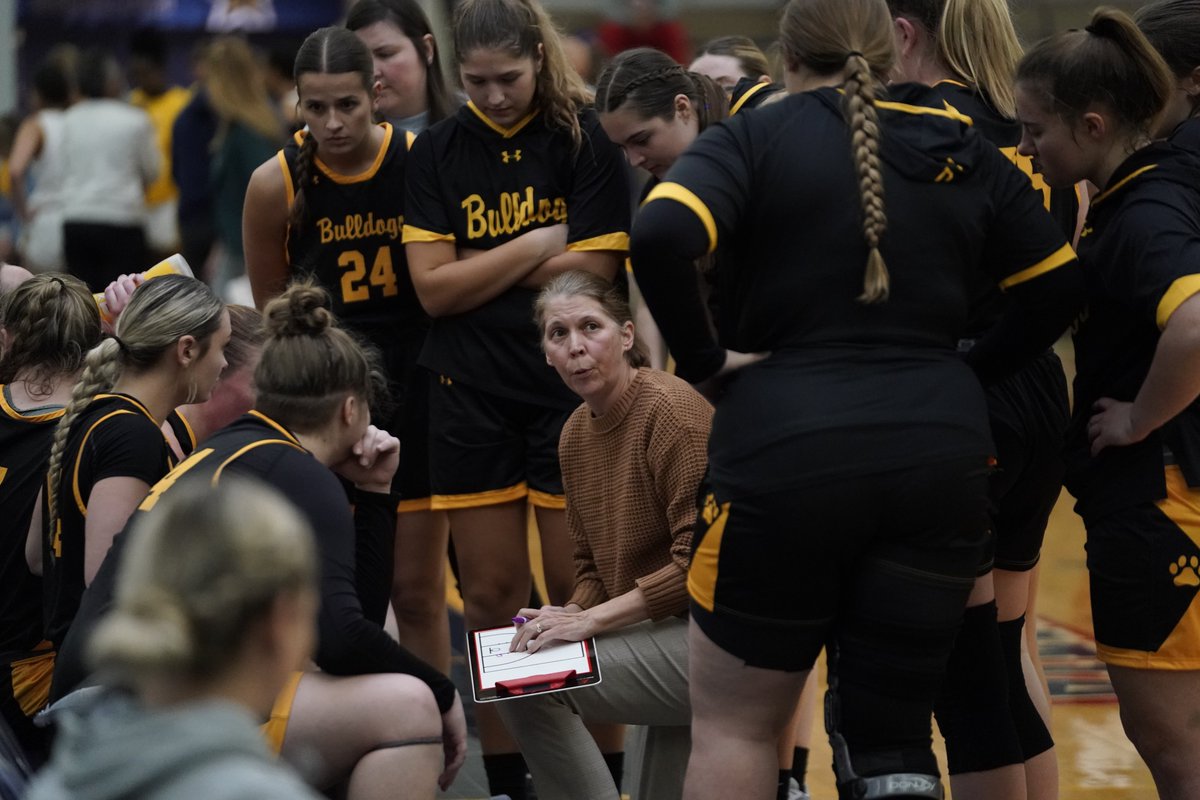 Kathy Morris Announces Resignation as Head Coach of the Adrian College Women's Basketball Team after 31 Seasons 📰tinyurl.com/73bmwrwd #d3hoops #GDTBAB
