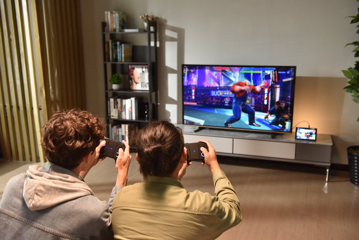 fabrizio_degni's tweet photo. The #OnwXPlayer #X1Mini looks a new and interesting portable console with a 3-in-1 Modes. AMD 8840U & 144Hz Screen for Peak Performance and a 8.8" screen.
https://t.co/VSrHa61yzN https://t.co/kvCA1oc5CF