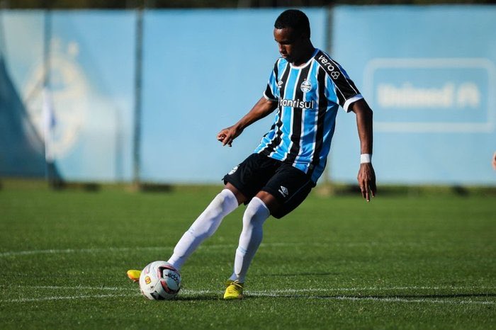 BayouCitySoccer's tweet photo. Dynamo 2 have announced the signing of 19 year old midfielder Josue Souza on loan from Gremio for the remainder of the season. Souza is eligible to play in tonight’s match against St. Louis. https://t.co/DGySO6TQsZ