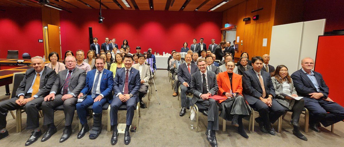 TECO_SYDNEY's tweet photo. We are honoured to co-host this  pioneer talk at NSW Parliament with @ChrisRathMLC about Taiwan  and the @WHO. Big thanks to the great speakers and all the NSW Parliamentary friends that showed up &amp; spoke up to support Taiwan's inclusion in the  WHO/WHA. 
#TaiwanCanHelp #GoTaiwan https://t.co/SsW0EuCH8v