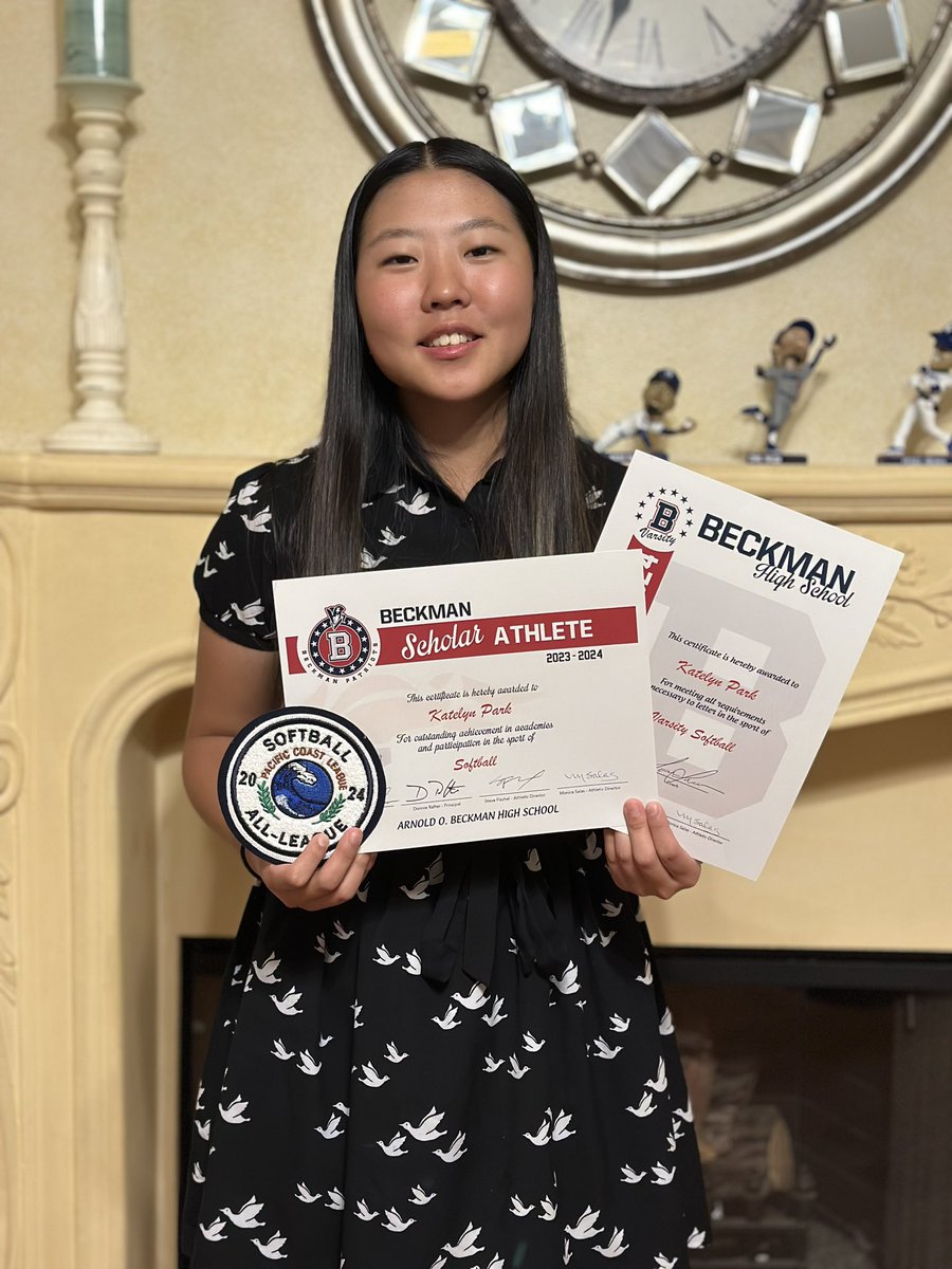 Wrapping the season up with a banquet! I won 1st team All League as well as a Scholar Athlete award. Thank you coaches, parents, and teammates for the support this year. Time to switch gears into travel ball 🔥
@Bengals_Gurule @BrownU_Softball @GT3Coaching @Penn_Softball