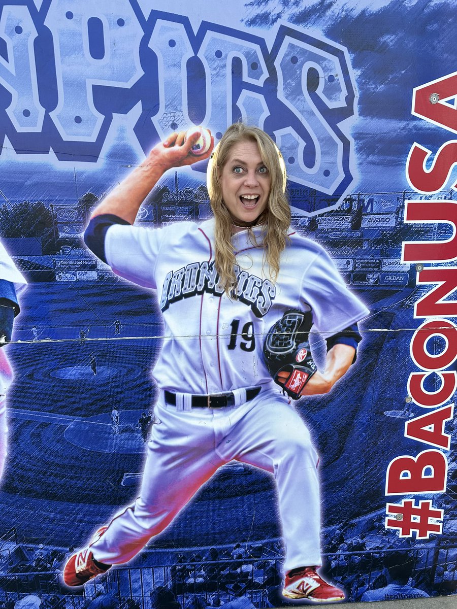 BethanyBrevik's tweet photo. It's a great night for baseball! #BringTheEnergy #TeamHambone #HamboneUnderground #Ironpigs https://t.co/Qu6XTw7oen
