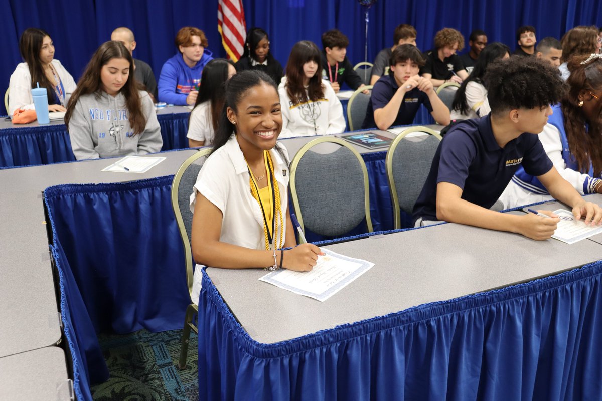Academic Signing 2024!! Seniors you have committed to your Colleges and we are so proud of you!! Graduation is less than 1 week away!! #Seniors #CollegeReady #YourBestChoiceMDCPS #AcademicSigning