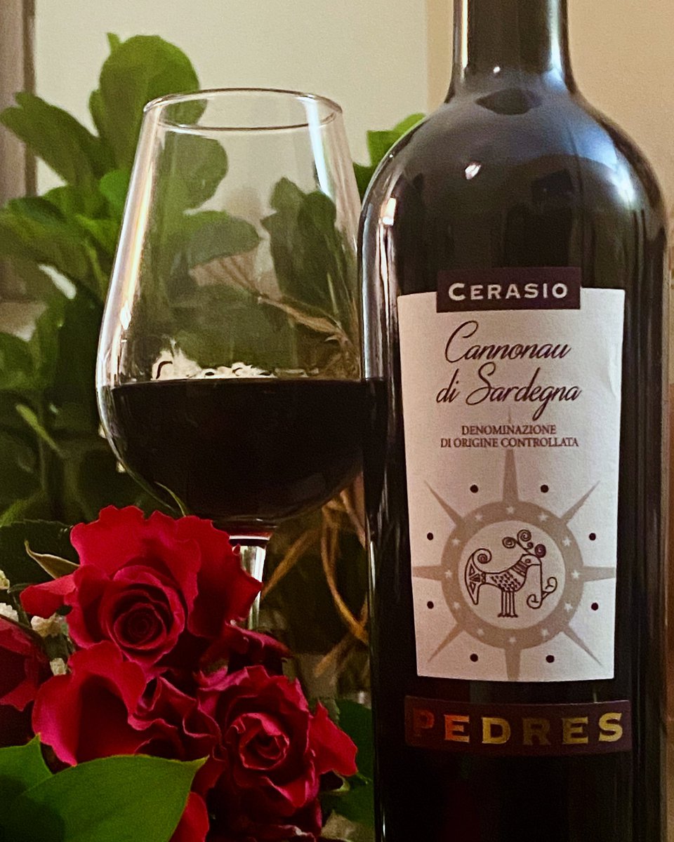 #WineWednesday 🍷 #WiningHour ft. @cantinapedresolbia 🇮🇹 #Cannonau From Olbia, the heart of Sardinia, this Cannonau has intense notes of red berries, herbs, oak and subtle spice. Full-bodied, round with a long finish. What’s in your glass? instagram.com/p/C7SfatHN4WA/…