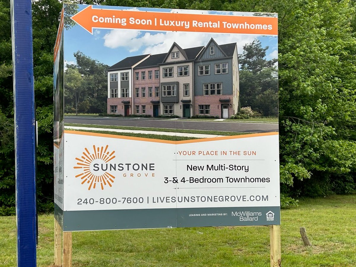 SignaramaC33595's tweet image. 🔄 Ensure Seamless Navigation with Our Custom Directional &amp;amp; Wayfinding Signs! 🔄 At Signarama Tysons Corner, we create functional and aesthetically pleasing signage solutions that guide visitors effortlessly through your space. Contact us today #DirectionalSignage