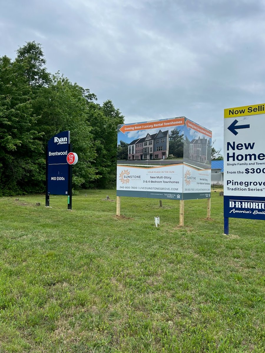 SignaramaC33595's tweet image. 🔄 Ensure Seamless Navigation with Our Custom Directional &amp;amp; Wayfinding Signs! 🔄 At Signarama Tysons Corner, we create functional and aesthetically pleasing signage solutions that guide visitors effortlessly through your space. Contact us today #DirectionalSignage