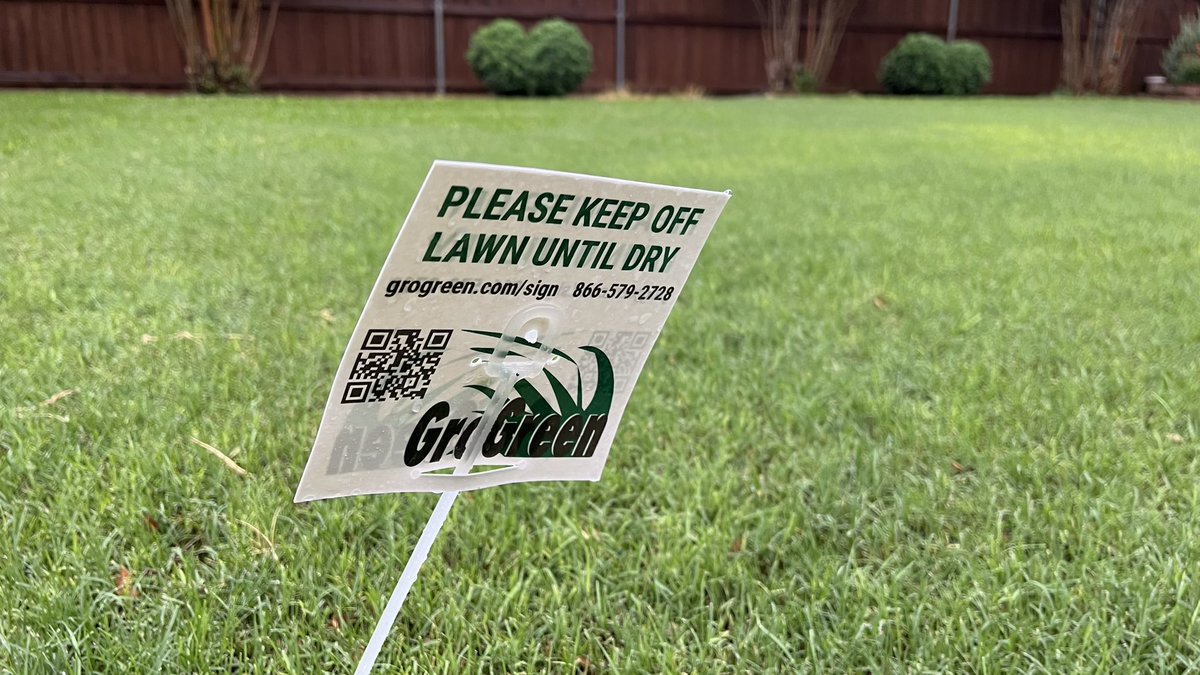 KD5UMO's tweet photo. Might be a few days. #raincheck #keepoffthelawn #grogreen Read the forecast. #washeddownthestreet https://t.co/iEoW3KgpYN