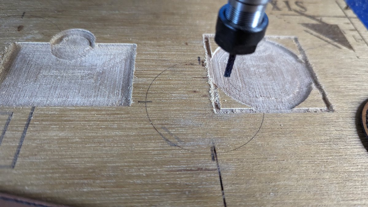 10 #TezCon patches engraved today, then got annoyed how off the alignment was on a few so put the spindle on to make a holder template (had been burning and placing by eye🤦‍♂️)

Will swap the laser back on and test tomorrow, hopefully should help a lot🙏🫡