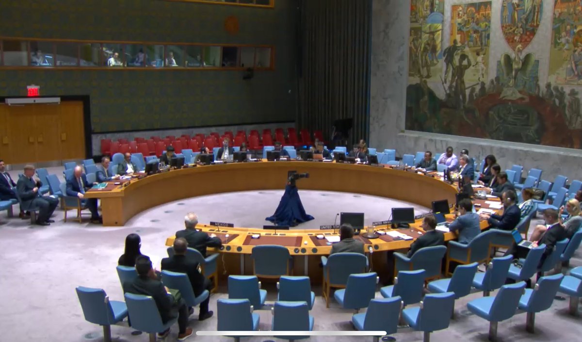 MexOnu's tweet photo. En debate del #CSONU sobre Protección de Civiles en Conflictos Armados, 🇲🇽:
🔹Externó su preocupación por el aumento en la muerte de civiles, especialmente de mujeres y niños;
🔹Condenó los ataques al personal humanitario; y
🔹Reiteró la importancia de restringir el uso del veto. https://t.co/7Io27k33Py