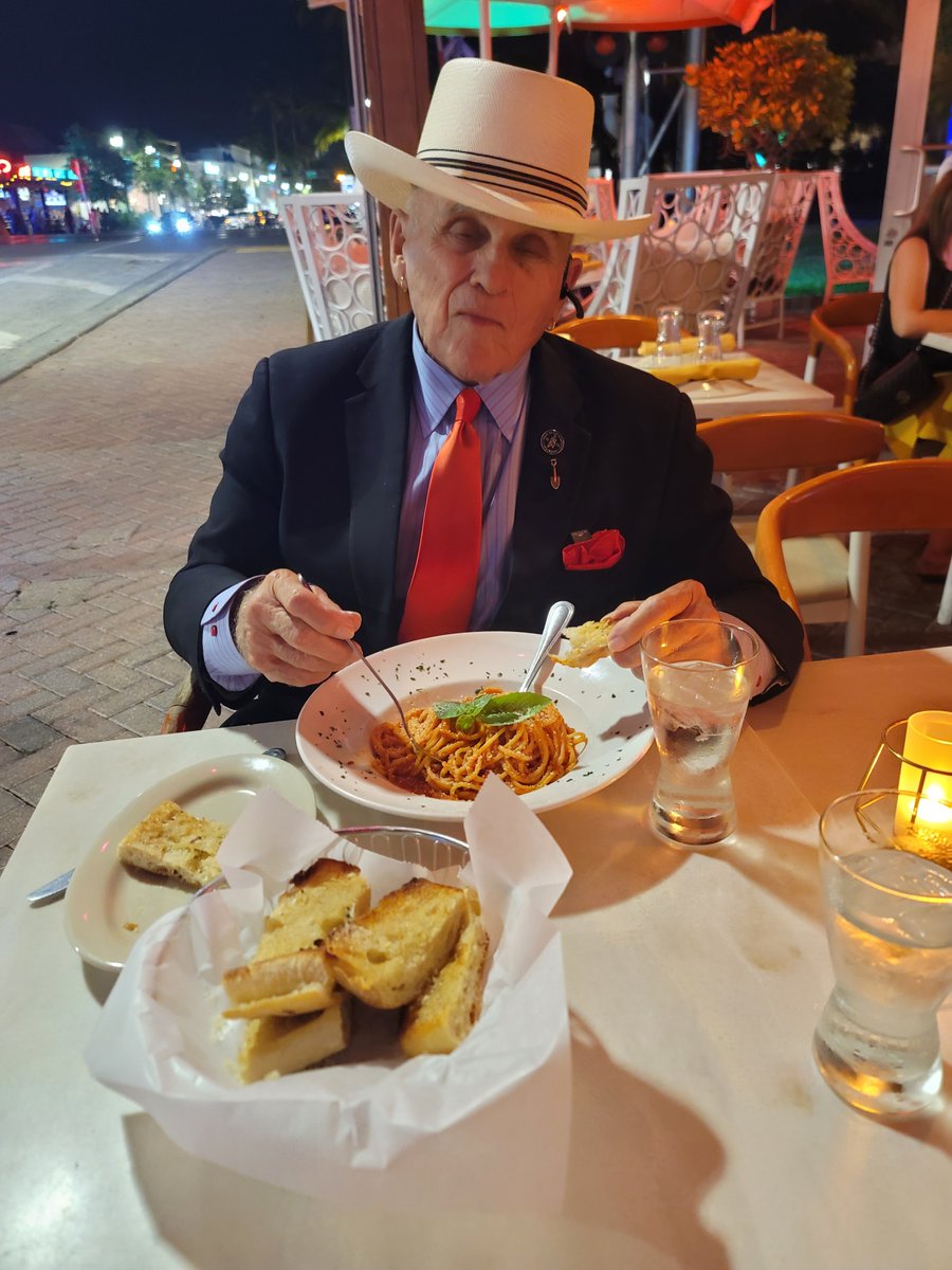 Amazing pasta, East Atlantic Avenue, Delray Beach.   vicandangelosdelraybeach.com #westpalmbeachrealestate #palmbeachrealestate #ftlauderdalerealestate #miamirealestate #oceanfront #waterfront #southfloridarealestate #southfloridapodcasts #coconutgroverealestate #southfloridabusiness