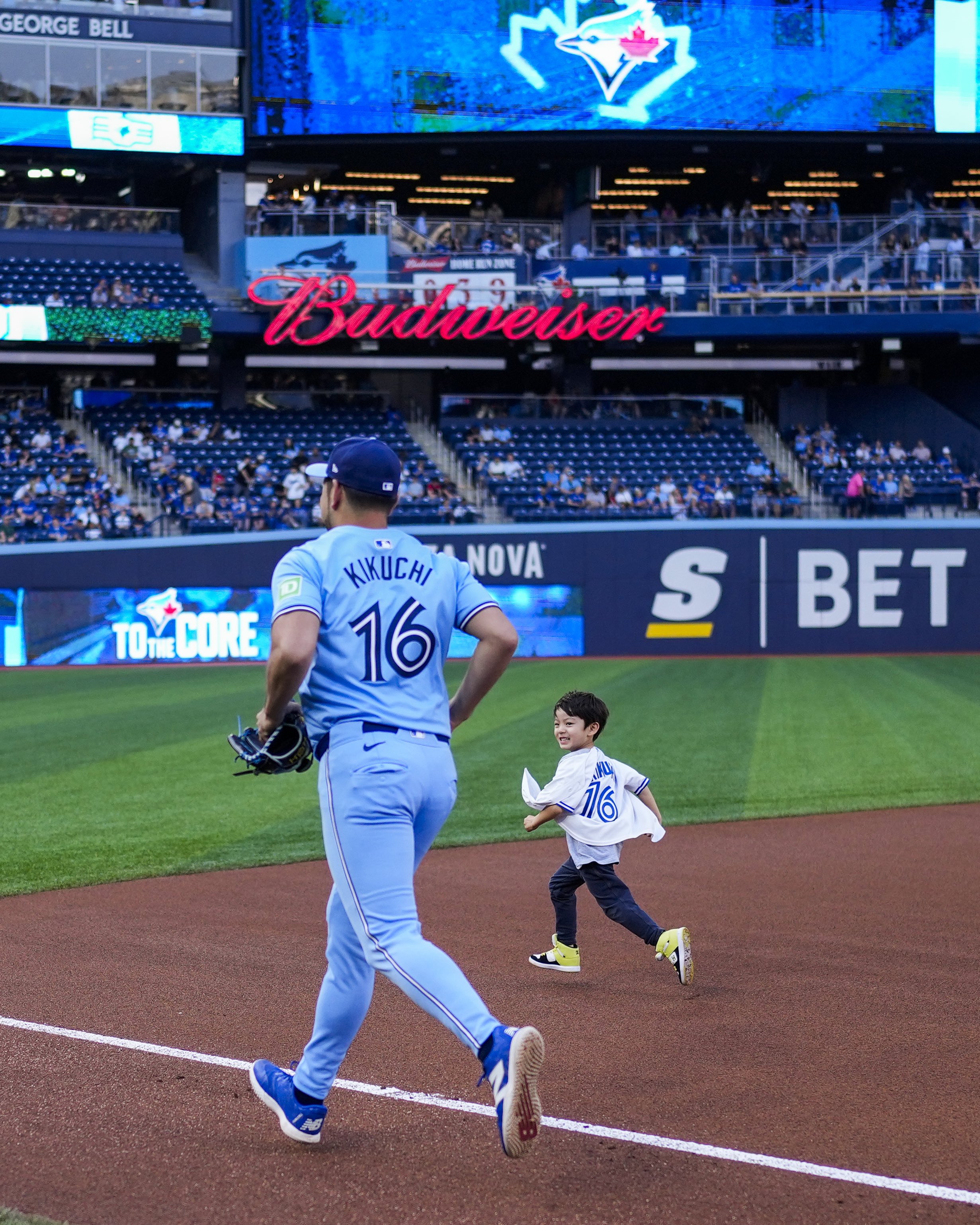 菊池雄星 ボブルヘッド 16 じゅらしっくぱーく na platformě X: „本日