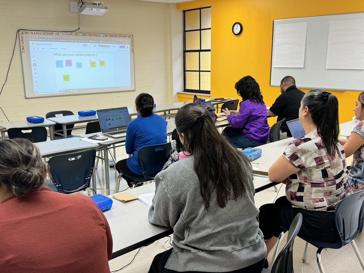 We asked some math teachers to come and share what their vision of #InteractiveNotebook for the district should be. Tons of ideas, a lot of passion. Can’t wait to put this into practice across the board.