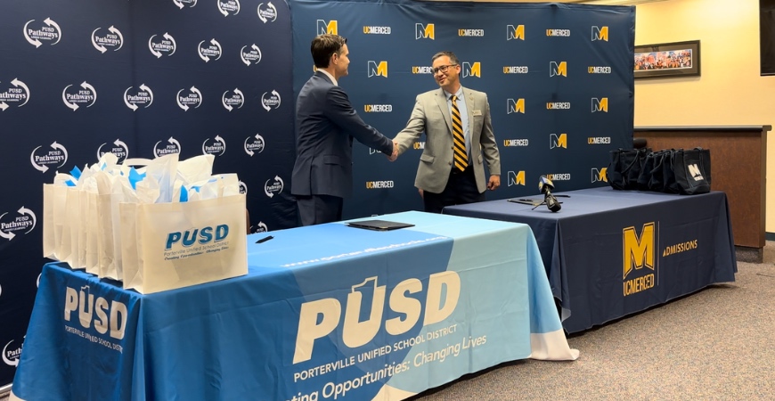 UC Merced is expanding the Merced Automatic Admission Program by including another Central Valley school district. The new partnership with @PortervilleUSD guarantees admission for qualifying Porterville students. Read more here 🔗 ucm.edu/lmx2fb
